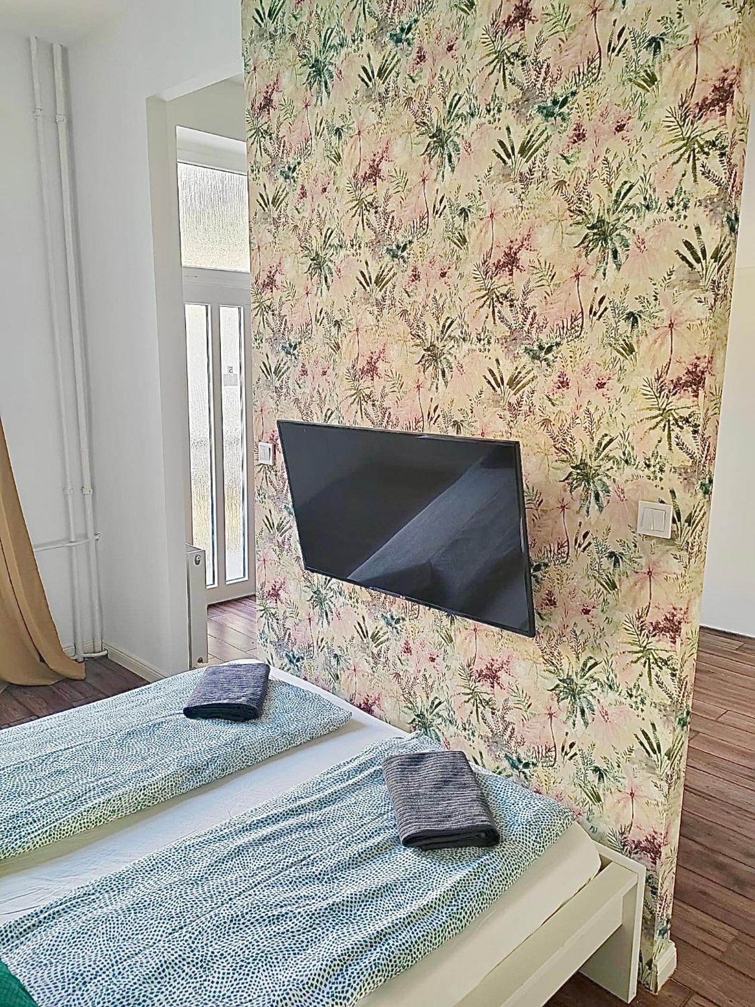 Home R574 #Freeparking Budapest Exteriör bild